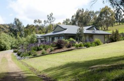 Couples Rural Bliss - 10 Minutes from Hobart CBD 3